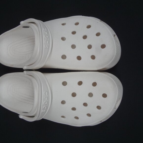 CROCS SLIP ON CLOGS MENS SIZE 11 WHITE SANDALS SHOES - Picture 2 of 7